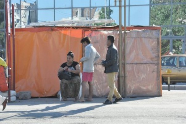 Maşinile bişniţarilor din zona Gării, luate la control de poliţiştii